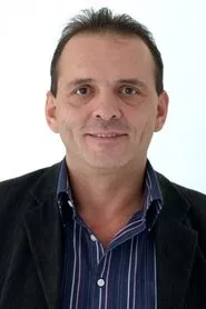 Retrato de Ákos Kőszegi
