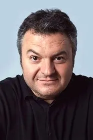 Retrato de Çağlar Çorumlu