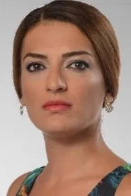 Retrato de Çiçek Acar