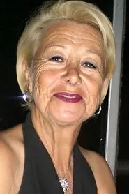 Retrato de İcmal Aktuna