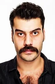 Retrato de Özgürcan Çevik