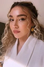 Üzel Kərimova en Karantinvari Toy