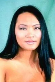 Aaliyah Yi en Hip-Hop Honeys: Tasty Flavors