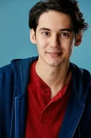 Aaron Vargas en Love's Baby Soft