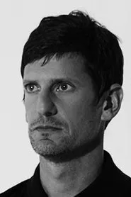Retrato de Adam Carson