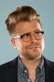 Foto de Adam Conover como Adam Conover