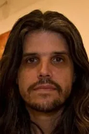 Retrato de Adam Jones