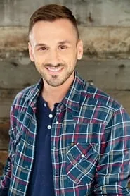 Foto de Adam McArthur interpretando a Young Jake en Water Under the Bridge