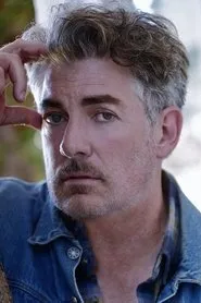 Retrato de Adrian Pereira