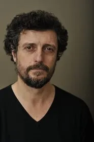 Retrato de Adriano Carvalho