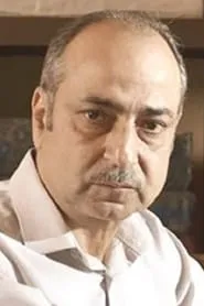 Ahmed Kamal en Diamond Dust