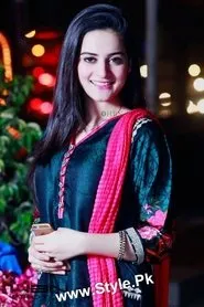 Aiman Khan en Behadd