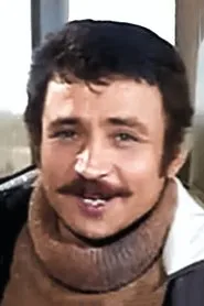 Retrato de Ajlan Aktuğ