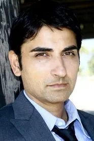 Akbar Kurtha en Esther Kahn