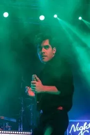 Foto de Alan Palomo interpretando a en Joel Calls Indie Film Type Dudes