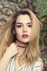 Retrato de Alara Turan