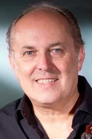 Retrato de Alec Mansion