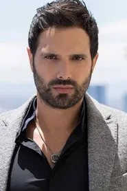 Alejandro Estrada en Decadencia