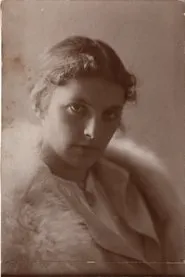 Retrato de Aleksandra Rebikova