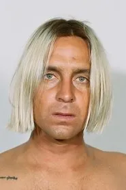 Retrato de Alex Knost