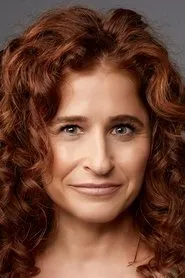 Foto de Alexandra Ryan interpretando a Marianne en A Desert