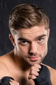 Retrato de Alfie Davis