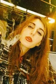 Alicia Saleh en Somehow