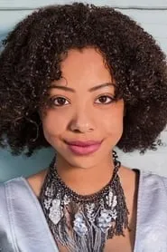Ameerah Falzon-Ojo en Hilda y el Rey de la montaña