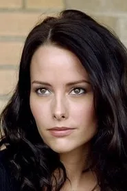 Amelia Cooke en Agente Alien