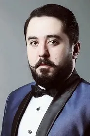 Foto de Amr Abd Al Aziz interpretando a ???? - ???? en Al Rajul Al Raabie