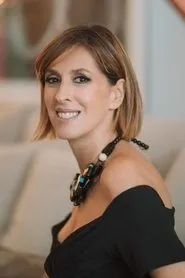 Foto de Ana Marques como Professora/Alexandra