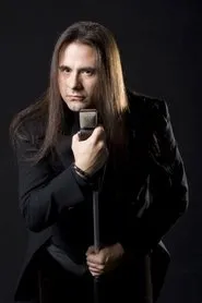 Retrato de Andre Matos