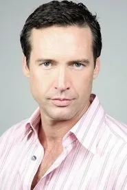 Andrés García Jr. en Desires of Innocence