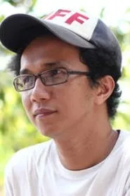 Anggun Priambodo en Yang Tidak Dibicarakan Ketika Membicarakan Cinta