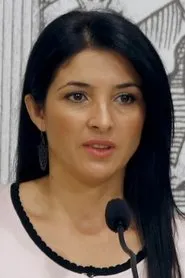 Anila Bisha en Familja ime