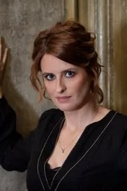 Foto de Anne Décis como Luna Torres