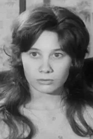 Annette Whiteley en Girl on Approval
