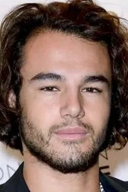 Anthony Colette en Asesinato en Valbonne