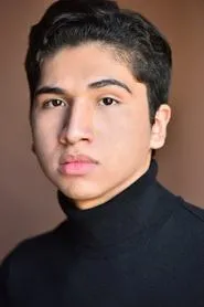 Foto de Anthony Gonzalez interpretando a Miguel Rivera (voice) en Coco