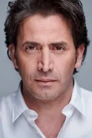 Foto de Antonio Garrido como Elías de la Cruz