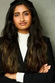Arasha Lalani en Under the Burning Sun