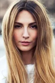 Retrato de Ariana Lleshaj