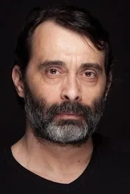 Arif Pişkin en A Ay