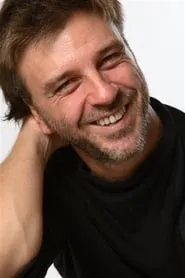 Foto de Armando del Río interpretando a en Sinfín