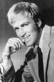 Aron Kincaid en Creature of Destruction