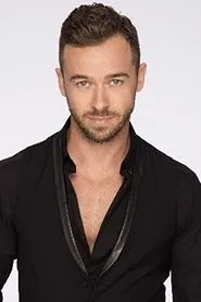 Foto de Artem Chigvintsev como Self