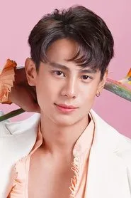 Retrato de Artit Tangwiboonpanit