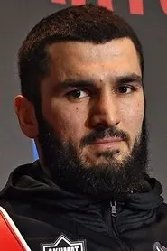 Retrato de Artur Beterbiev