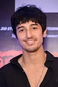 Aryann Bhowmick en Purbo Poschim Dokkhin Uttor Ashbei
