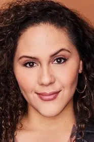 Foto de Ashley Holliday Tavares interpretando a Suzanne en Eres mía